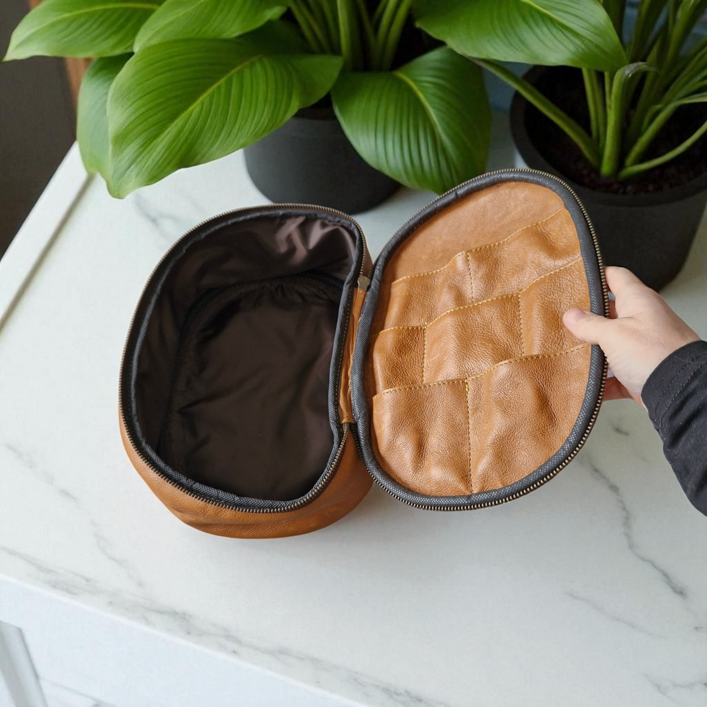 Riverstone Carry-All | Leather Vanity & Cosmetics Case